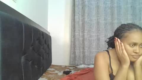 Snapshot of sexy_maya3 chatting on April 23, 3:08 am maya online show from April 23, 3:08 am