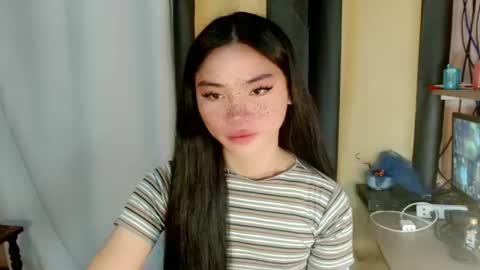 Snapshot of sexy_mikaxoxo chatting on January 29, 12:43 am mika online show from January 29, 12:43 am