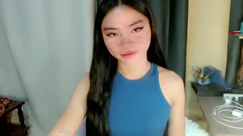 Snapshot of sexy_mikaxoxo chatting on January 31, 12:06 am mika online show from January 31, 12:06 am