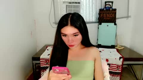 Snapshot of sexy_mikaxoxo chatting on February 10, 9:36 pm mika online show from February 10, 9:36 pm