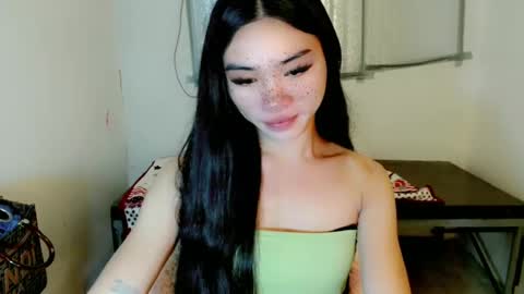 Snapshot of sexy_mikaxoxo chatting on February 12, 4:44 am mika online show from February 12, 4:44 am