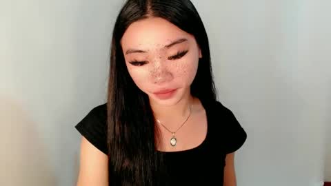 Snapshot of sexy_mikaxoxo chatting on February 24, 10:04 am mika online show from February 24, 10:04 am