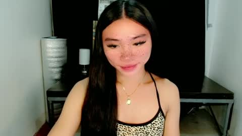 Snapshot of sexy_mikaxoxo chatting on March 9, 6:17 am mika online show from March 9, 6:17 am