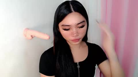 Snapshot of sexy_mikaxoxo chatting on September 15, 9:42 am mika online show from September 15, 9:42 am