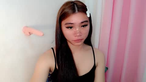 Snapshot of sexy_mikaxoxo chatting on October 3, 6:10 am mika online show from October 3, 6:10 am