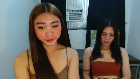 Snapshot of sexy_mikaxoxo chatting on October 22, 3:12 pm mika online show from October 22, 3:12 pm