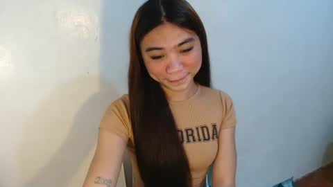 Snapshot of sexy_mikaxoxo chatting on January 11, 5:18 pm mika online show from January 11, 5:18 pm