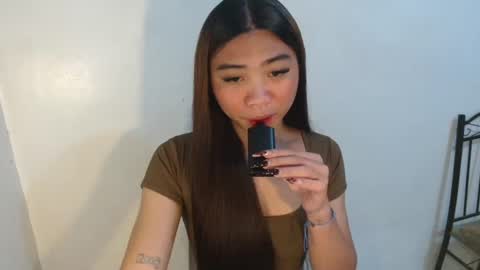 Snapshot of sexy_mikaxoxo chatting on February 5, 4:33 pm mika online show from February 5, 4:33 pm