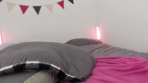 Snapshot of sexy_misses19 chatting on October 9, 5:33 pm Ellie Mia online show from October 9, 5:33 pm