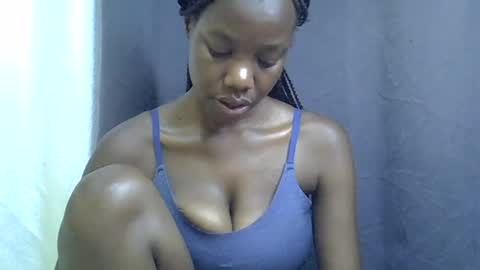 sexy_peach4 online show from August 3, 10:13 pm