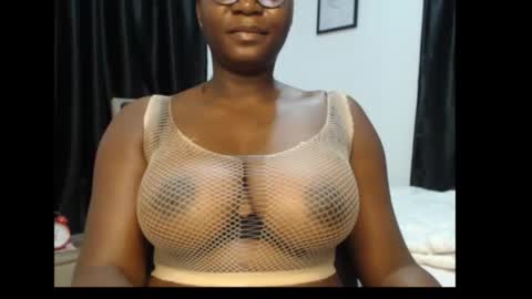Snapshot of sexy_pearl12 chatting on July 19, 6:39 am zoe online show from July 19, 6:39 am