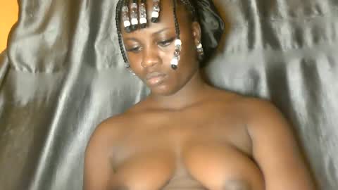 sexy_petitqueen online show from May 26, 4:19 am