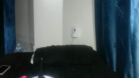 sexy pigeon online show from March 30, 10:00 pm