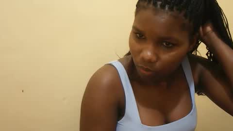 Snapshot of sexy_roz chatting on March 1, 7:21 am Queen online show from March 1, 7:21 am