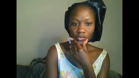 Snapshot of sexy_sea615394 chatting on February 6, 9:34 am sexy_sea615394 online show from February 6, 9:34 am