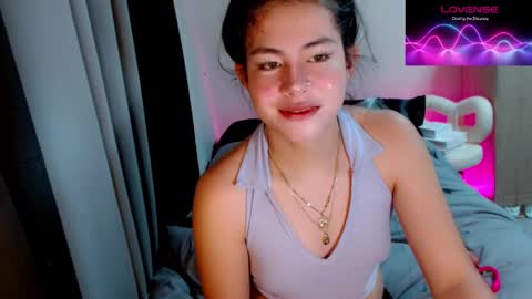 Snapshot of sexy_slutxxx chatting on December 3, 9:02 pm sexy_slutxxx online show from December 3, 9:02 pm