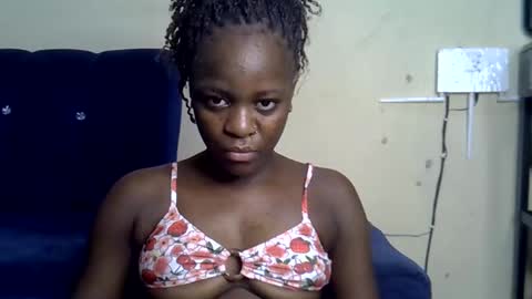 sexy_tits66 online show from March 20, 9:30 pm