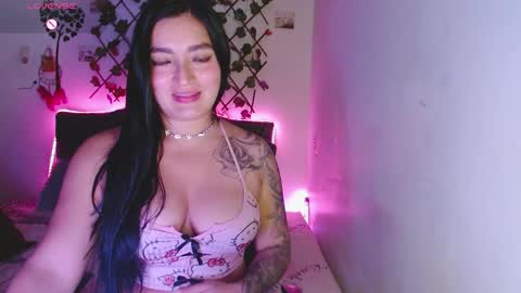 sexy_violett18 online show from March 8, 1:47 am