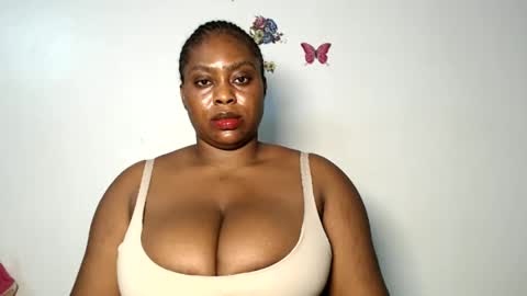 Snapshot of sexy_wetpussyy chatting on February 9, 4:55 pm Luna online show from February 9, 4:55 pm