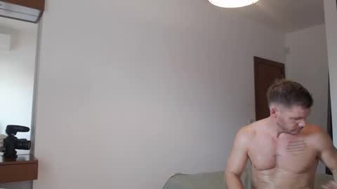 Snapshot of sexyandmarried chatting on October 30, 10:38 am sexyandmarried online show from October 30, 10:38 am