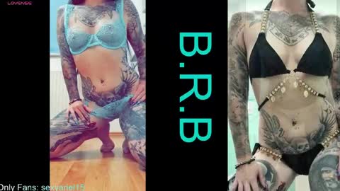 Snapshot of sexyariel15 chatting on April 30, 3:51 pm SexyAriel15 online show from April 30, 3:51 pm