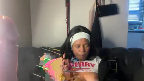 Snapshot of sexyasszeeee chatting on June 30, 12:17 pm sexyasszeeee online show from June 30, 12:17 pm