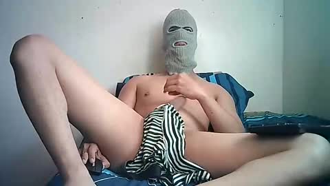 Snapshot of sexyatrevidoo chatting on January 19, 1:12 pm SesyMen online show from January 19, 1:12 pm