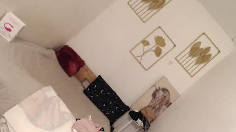 Snapshot of sexybaby2999 chatting on January 4, 2:14 am Lexie online show from January 4, 2:14 am