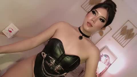 Snapshot of sexybaby2999 chatting on February 9, 2:18 pm Lexie online show from February 9, 2:18 pm