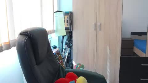 Snapshot of sexybeeaa chatting on June 20, 7:22 am SexyBea online show from June 20, 7:22 am