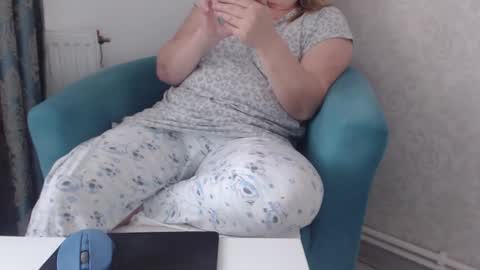 Snapshot of sexyblonde4u58 chatting on March 22, 6:39 am Sexyblonde4u58 online show from March 22, 6:39 am