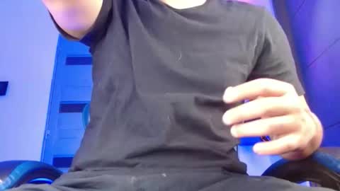 Snapshot of sexyboy_bigclit chatting on April 27, 9:07 am Iker online show from April 27, 9:07 am