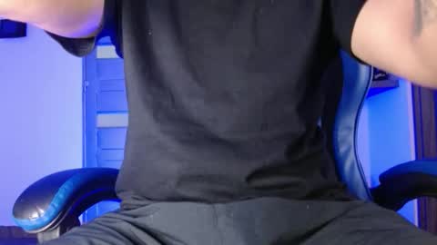 Snapshot of sexyboy_bigclit chatting on May 7, 1:49 pm Iker online show from May 7, 1:49 pm