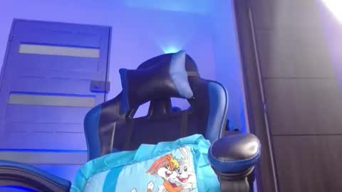 Snapshot of sexyboy_bigclit chatting on May 16, 1:10 pm Iker online show from May 16, 1:10 pm