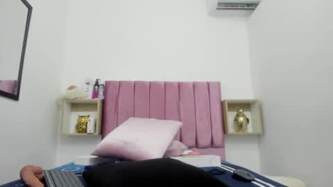 sexybrown_2005 online show from December 23, 5:49 am