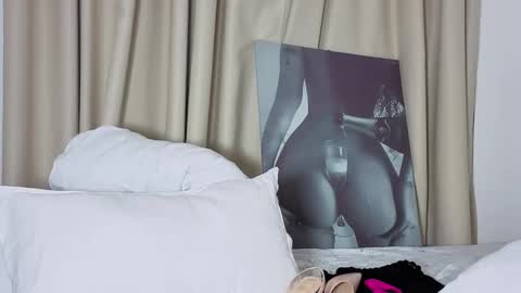 Snapshot of sexycabdy chatting on September 13, 11:04 pm sexycabdy online show from September 13, 11:04 pm