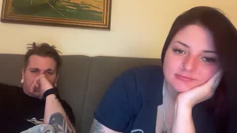 sexycouple41110 online show from March 10, 2:38 am