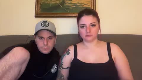 sexycouple41110 online show from March 18, 3:09 am