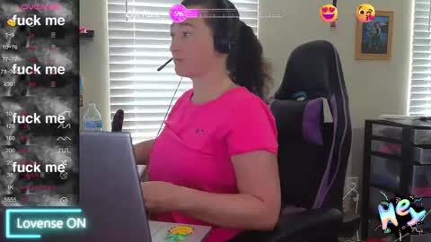 Snapshot of sexydistraction1 chatting on March 11, 2:51 pm SexyDistraction online show from March 11, 2:51 pm