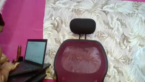 sexydoll32 online show from April 14, 11:11 pm