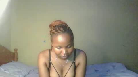 Snapshot of sexygee123 chatting on June 14, 7:27 pm sexygee123 online show from June 14, 7:27 pm
