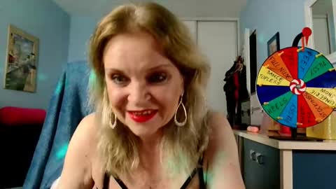 Jenny online show from October 31, 8:43 pm