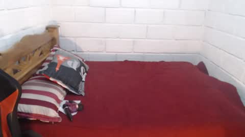 sexyjustin202 online show from January 8, 1:30 am