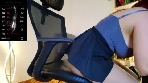 katalina larson online show from April 7, 3:07 am