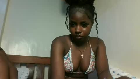 Snapshot of sexykitten200 chatting on August 7, 3:58 pm SexyKitty online show from August 7, 3:58 pm