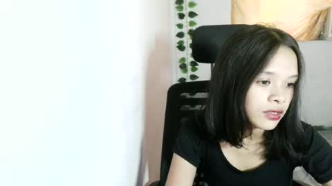 Snapshot of sexyladymich19 chatting on June 14, 5:53 am sexyladymich19 online show from June 14, 5:53 am