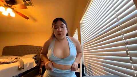 sexylatina22493587 online show from January 31, 9:13 pm
