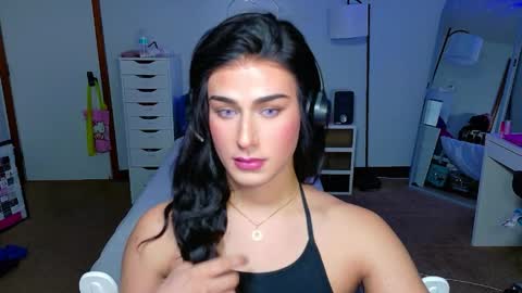 Snapshot of sexylatinboy777 chatting on April 24, 10:07 am JC online show from April 24, 10:07 am