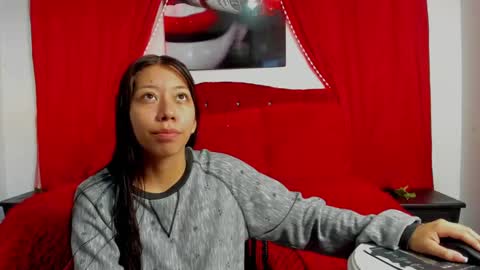 laura online show from January 15, 12:15 pm