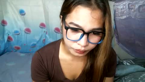 Snapshot of sexylaylia chatting on June 20, 7:00 am Laylia3 online show from June 20, 7:00 am